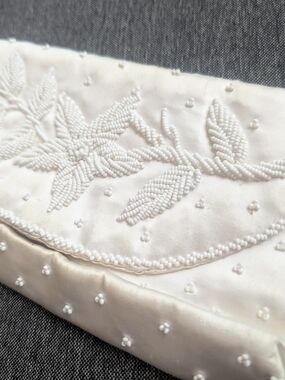 Elegant Ivory Beaded Clutch - Women Bags